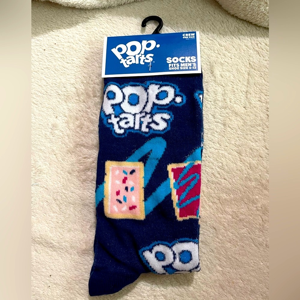 Men’s  / Unisex novelty socks Pop Tarts ( Rare )!! . Fits shoe size 6-12 NWT